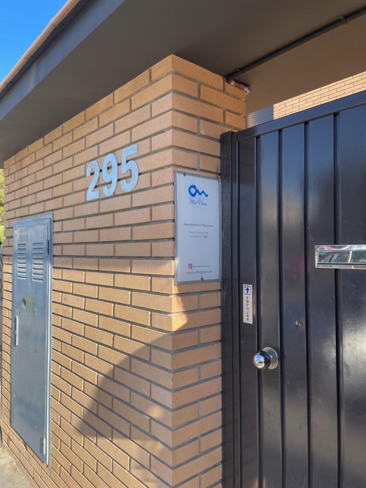 Apartament Marplana Castelldefels Zewnętrze zdjęcie